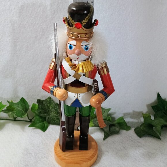 EUC: Nutcracker Approx 9" Red, Green & Gold German Style Decorative Soldier - Picture 1 of 4